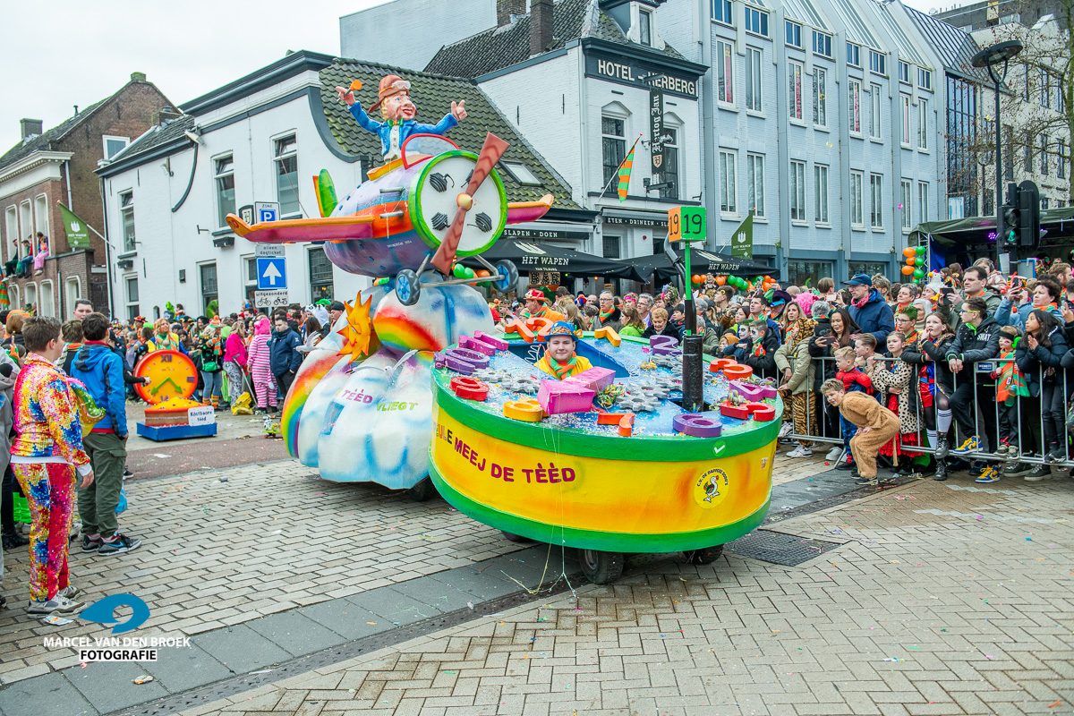 Kruikenstad.nl opstocht 105