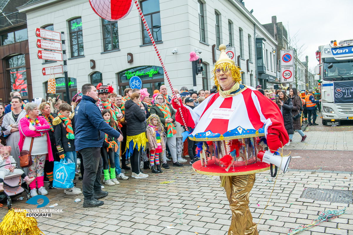 Kruikenstad.nl opstocht 127