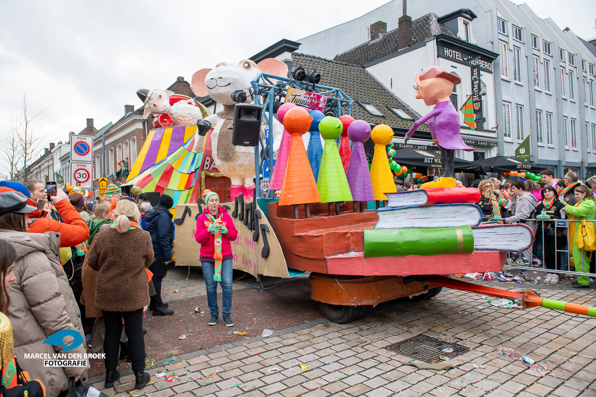 Kruikenstad.nl opstocht 237