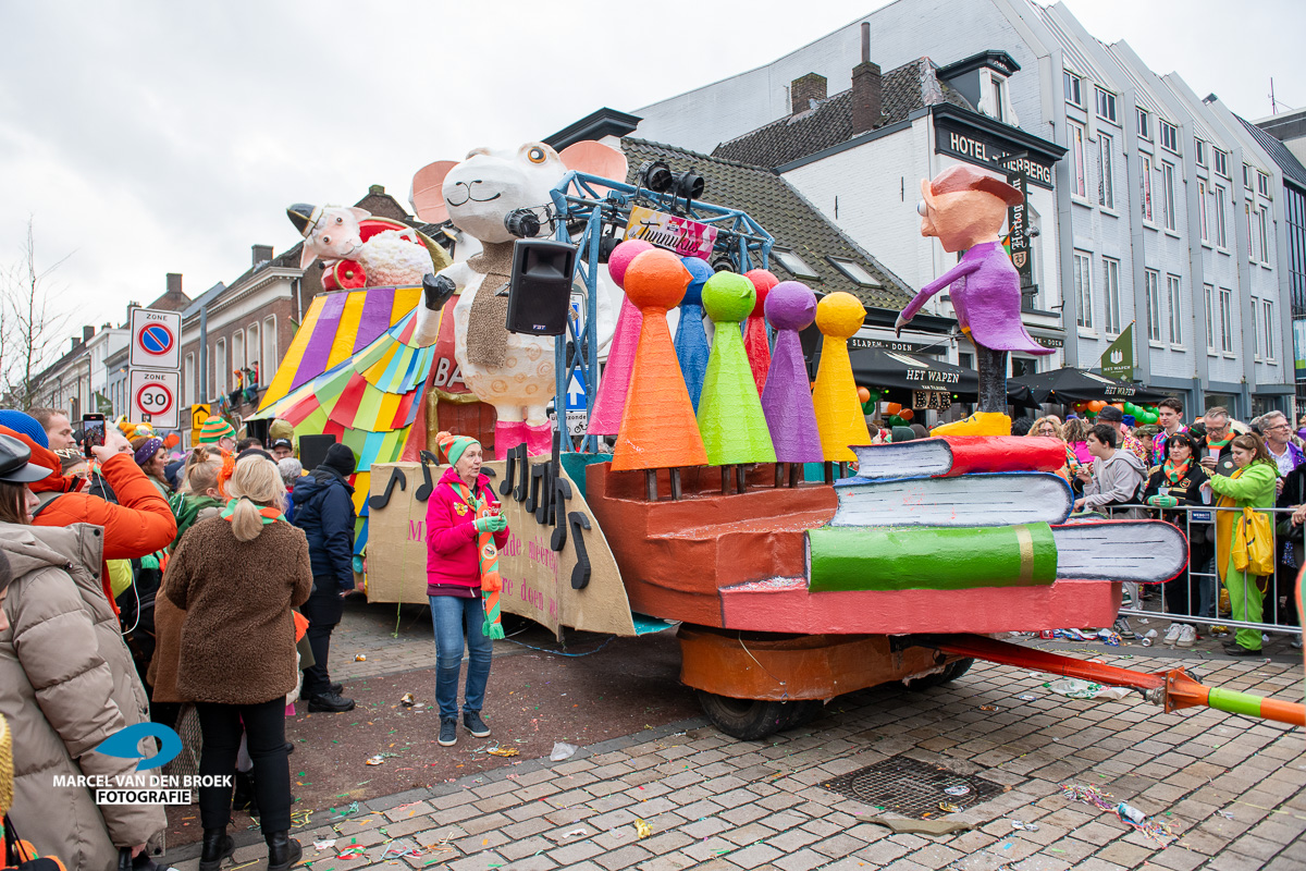 Kruikenstad.nl opstocht 238