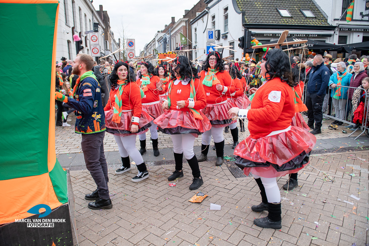 Kruikenstad.nl opstocht 390