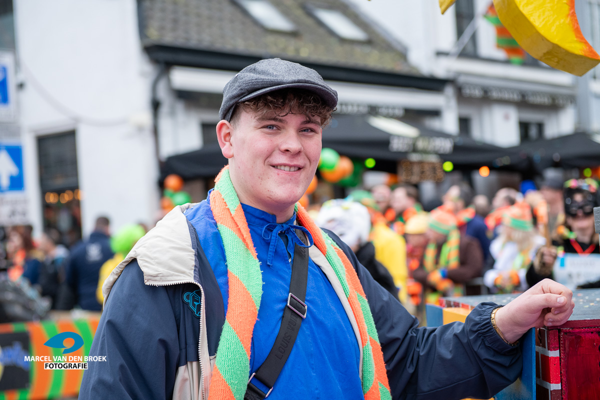 Kruikenstad.nl opstocht 422