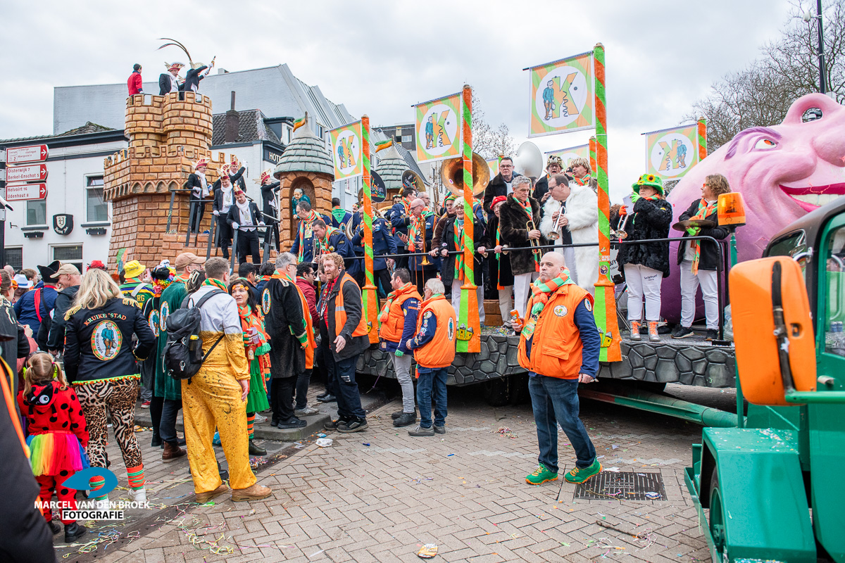 Kruikenstad.nl opstocht 513